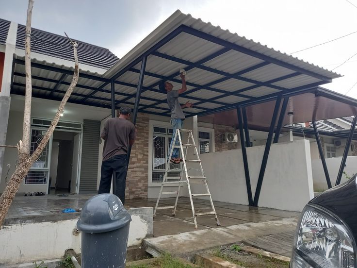 Quotes Bijak Tukang: “Rejeki Datang dari Atap yang Teduh”